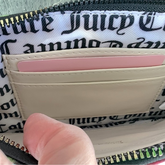NWT 6x10 JUICY WRISTLET/Bag GORGEOUS Roses Gothic Logo Large Clutch Size, Wallet - Picture 4 of 8